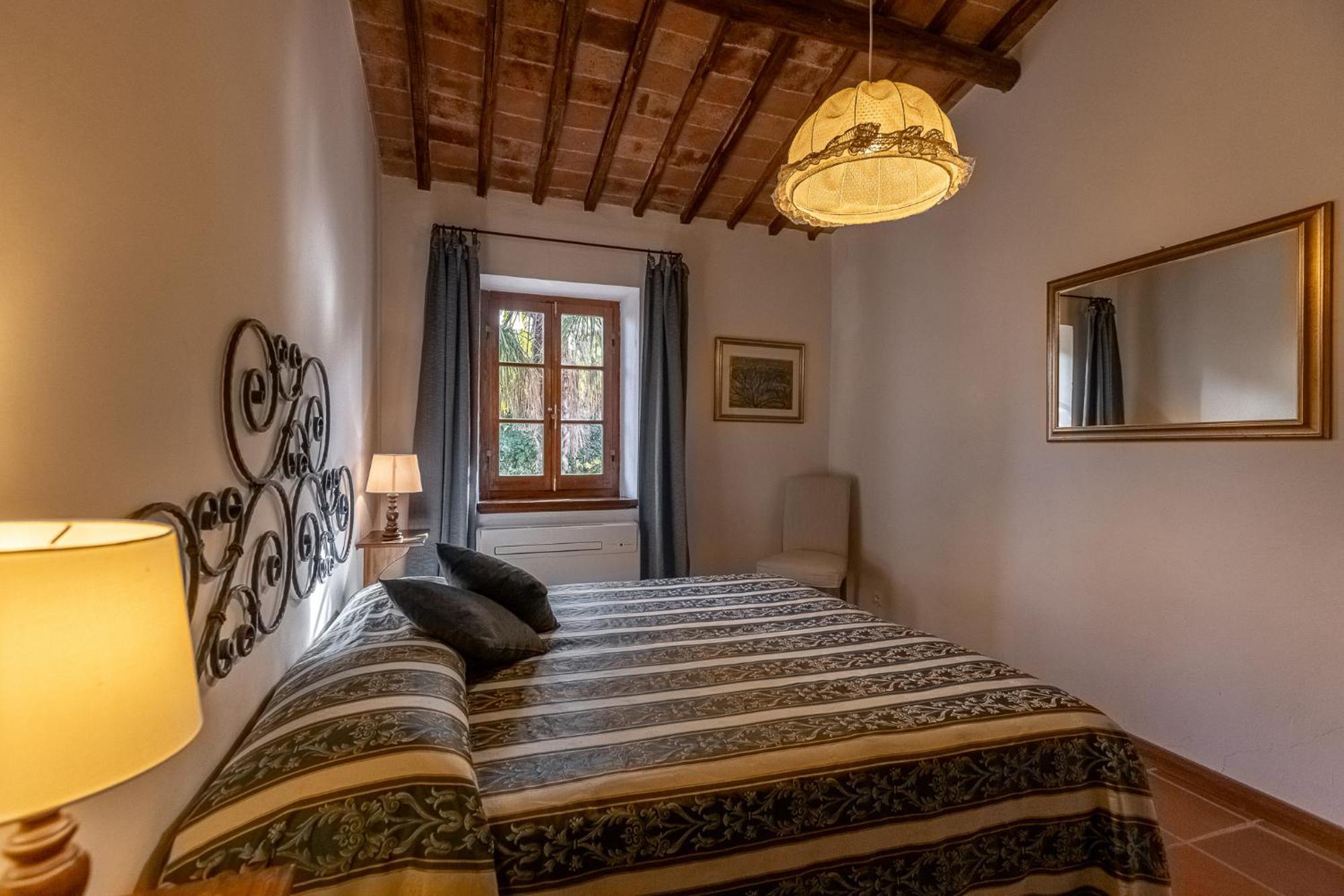Villa Palazzo Con Piscina E Ac -