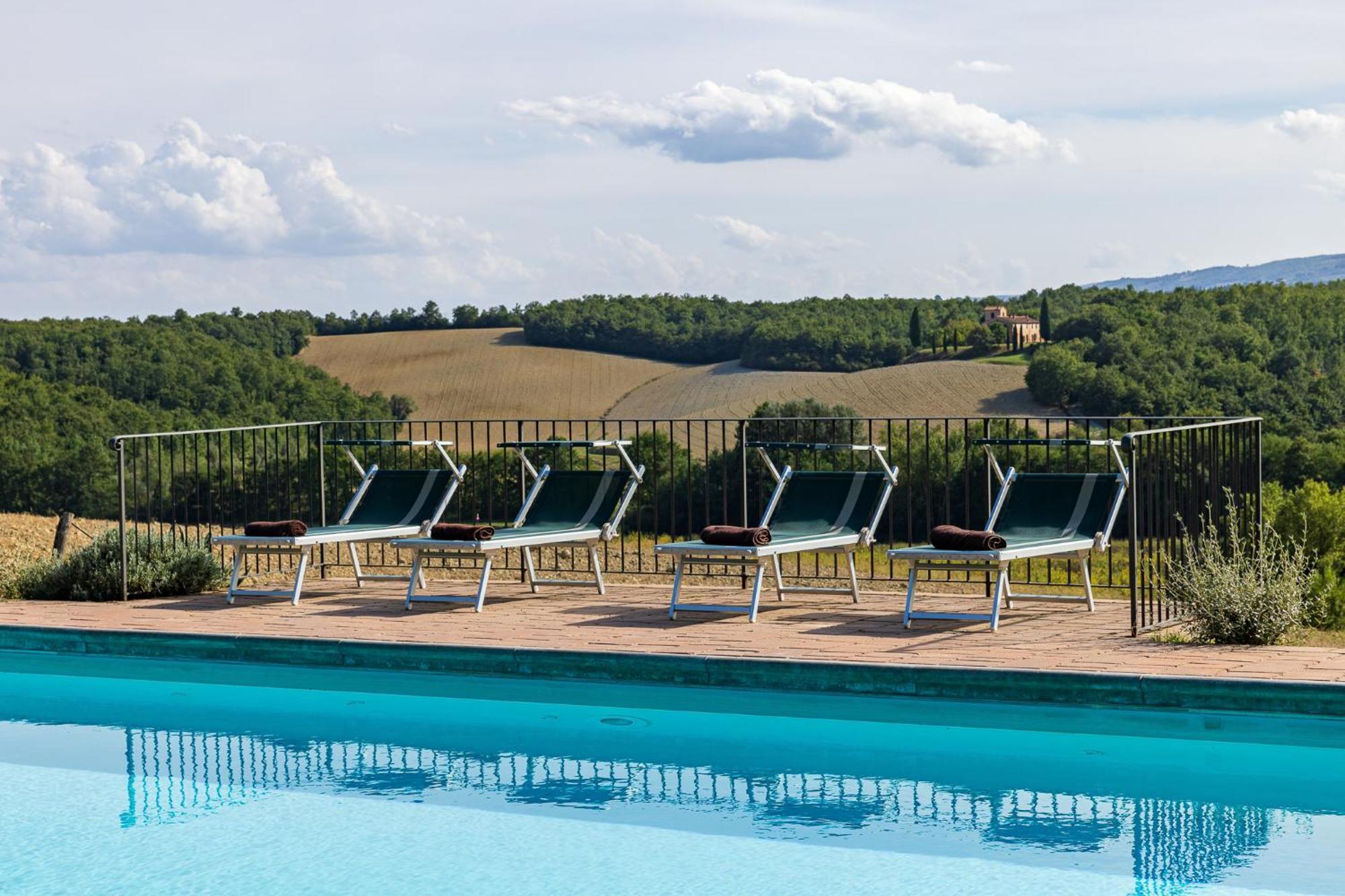 Palazzo Con Piscina E Ac - * Cetona